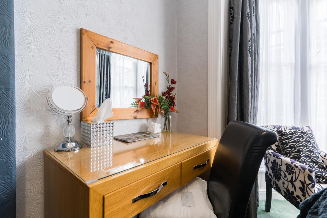 Rooms By Maes Y Mor Town Centre Aberystwyth Bagian luar foto