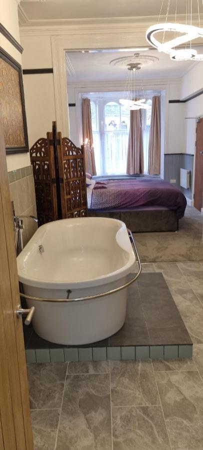 Rooms By Maes Y Mor Town Centre Aberystwyth Bagian luar foto