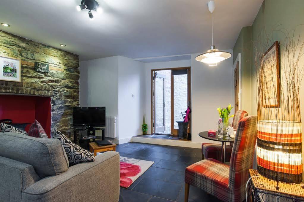 Rooms By Maes Y Mor Town Centre Aberystwyth Bagian luar foto